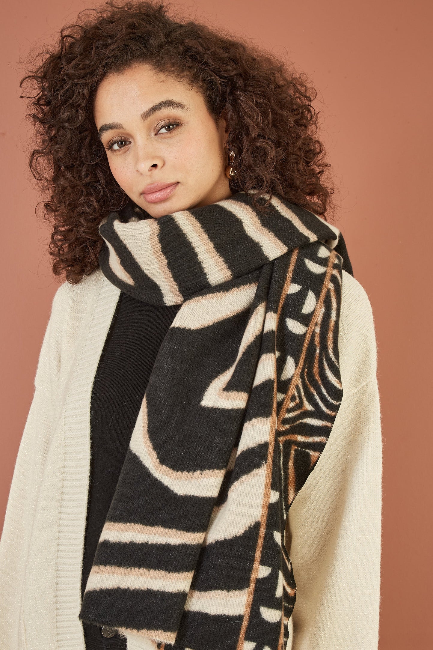 Yumi Black Zebra Stripe Soft Scarf