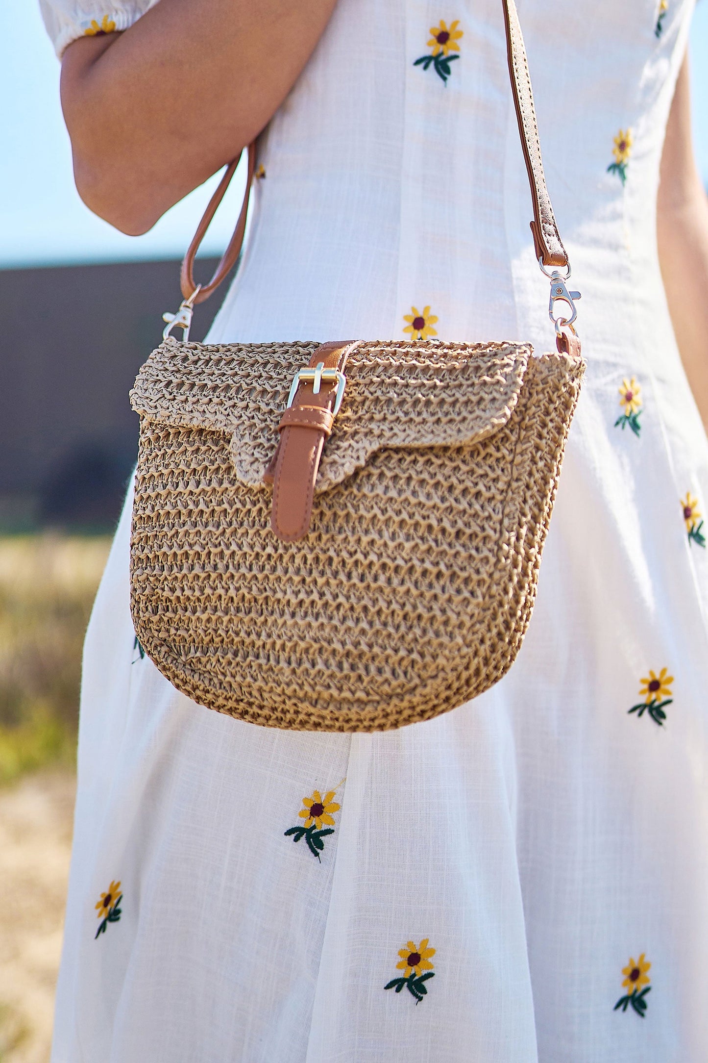 Yumi Brown Woven Rattan Handbag With Buckle
