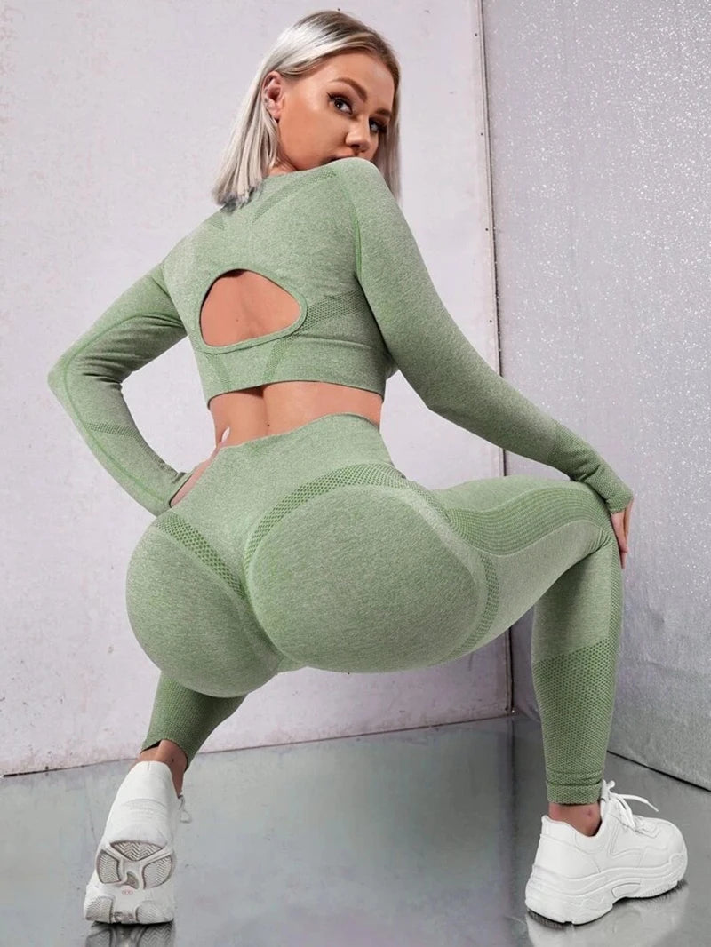Women’s Seamless Long-Sleeve Yoga & Fitness Set