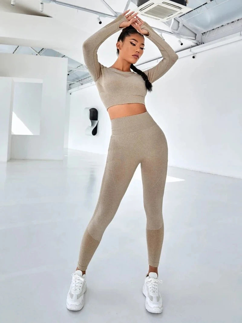 Women’s Seamless Long-Sleeve Yoga & Fitness Set