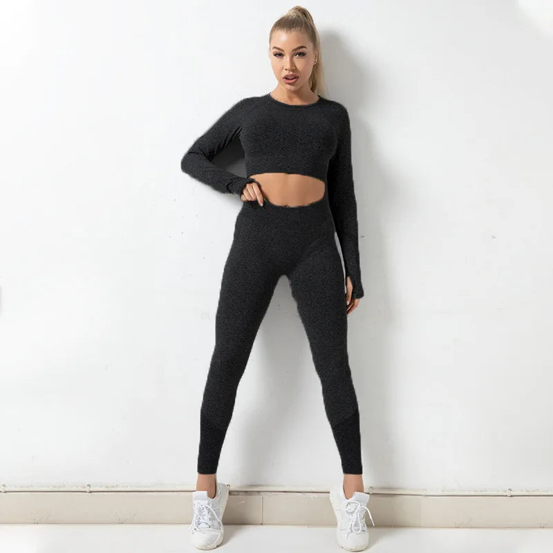 Women’s Seamless Long-Sleeve Yoga & Fitness Set