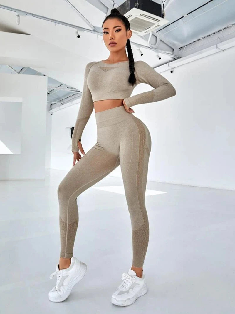 Women’s Seamless Long-Sleeve Yoga & Fitness Set