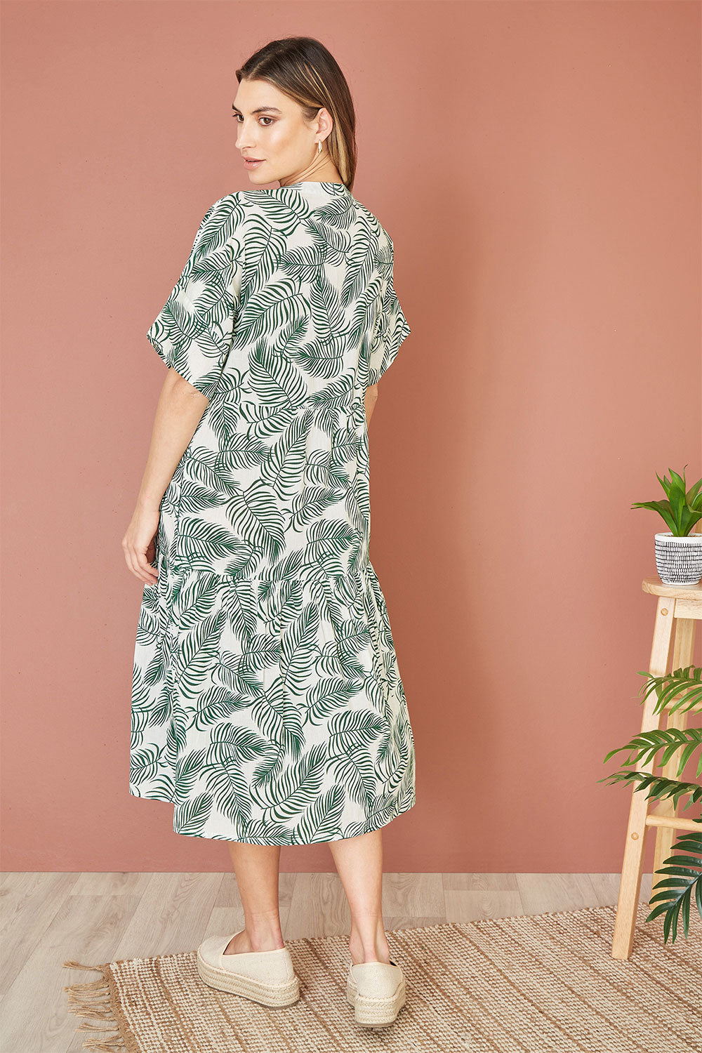 Yumi Green Organic Cotton Palm Print Tiered Tunic Dress