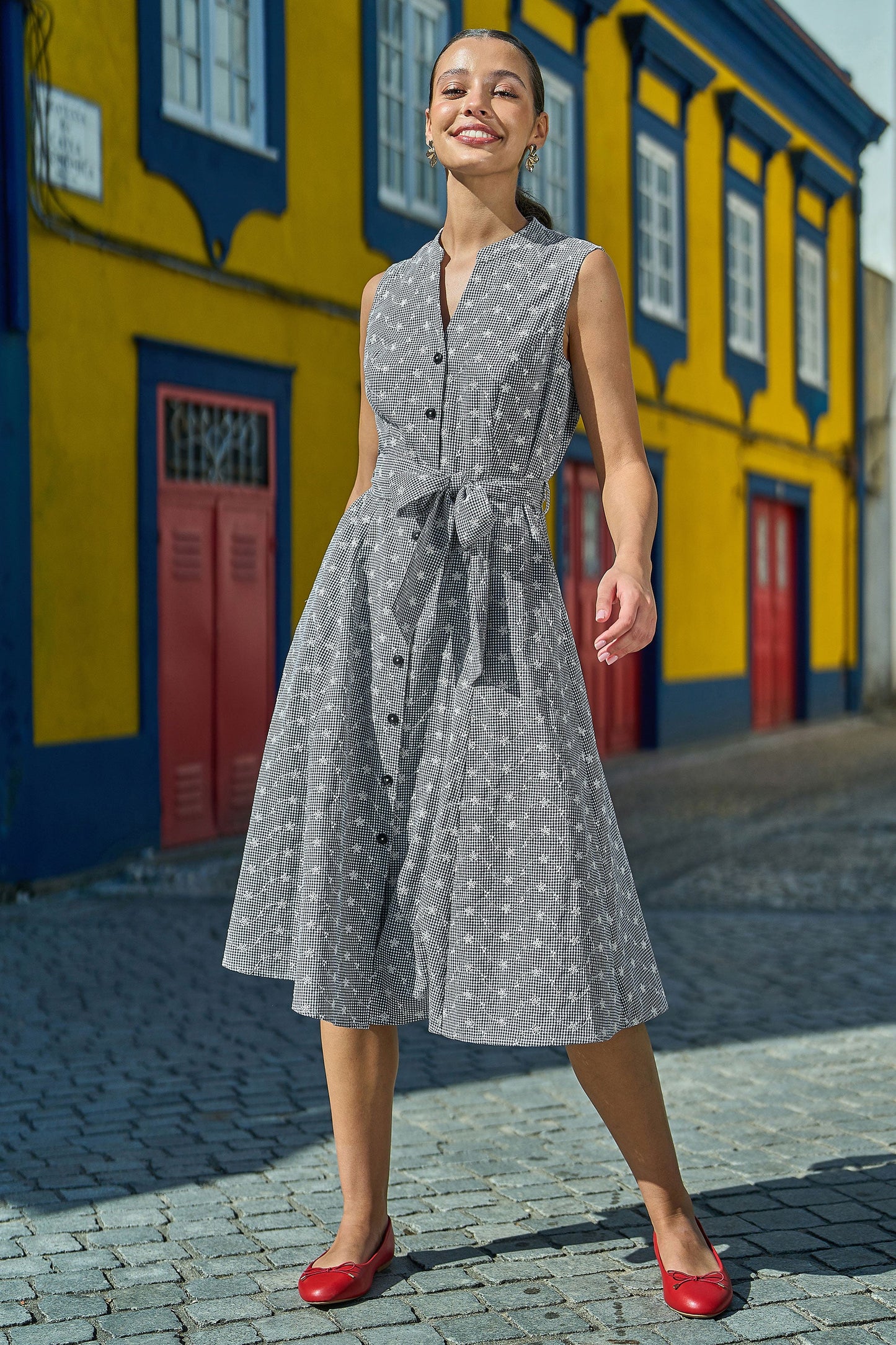 Yumi Black Broderie Anglaise Embroidered Sleeveless Shirt Dress