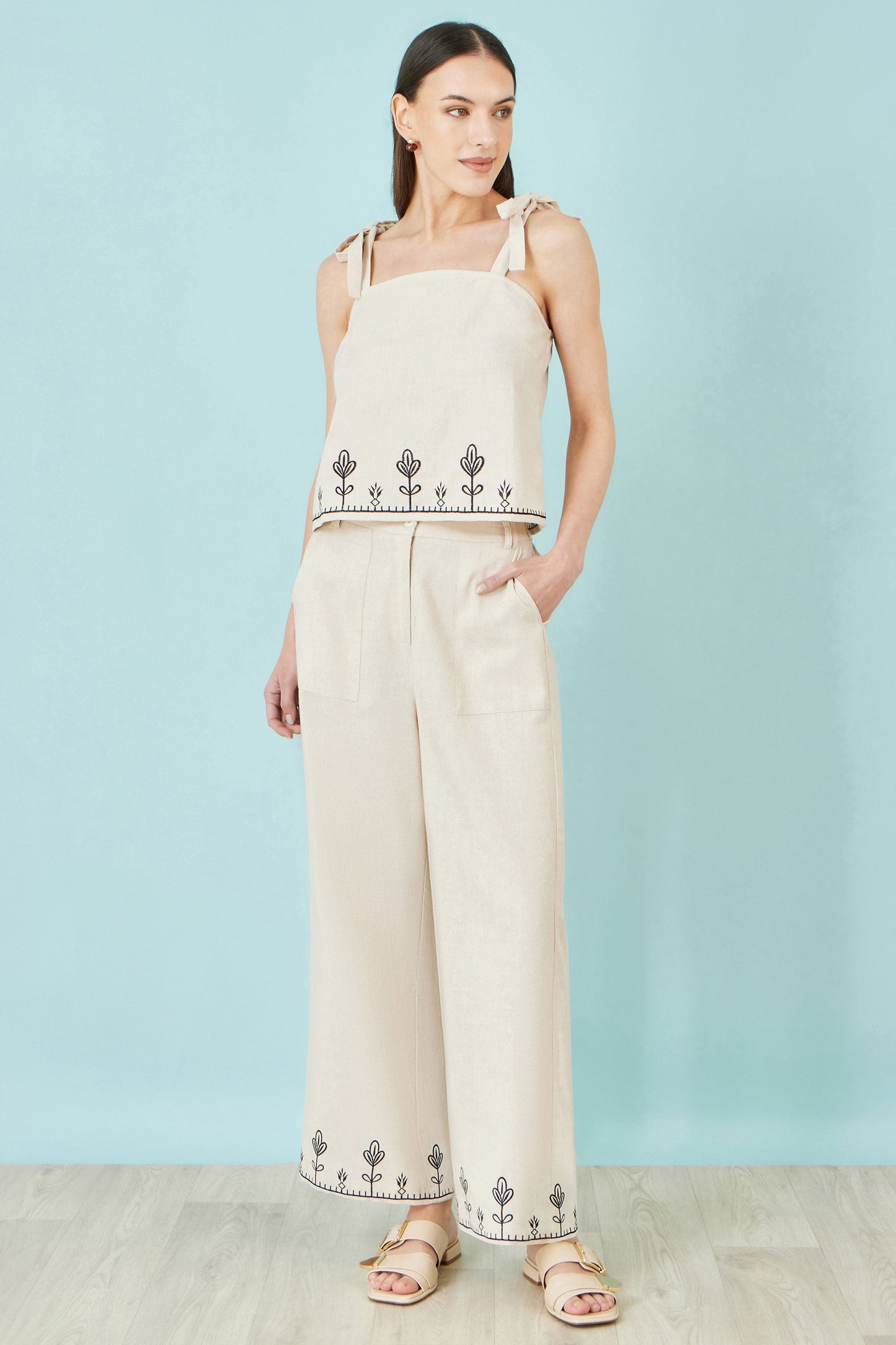 Yumi Ivory Linen Mix Embroirdered Top