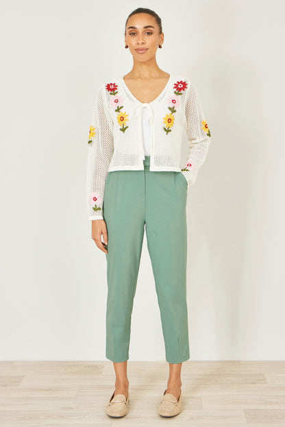 Yumi Green Stretch Capri Pants With Tie Belt