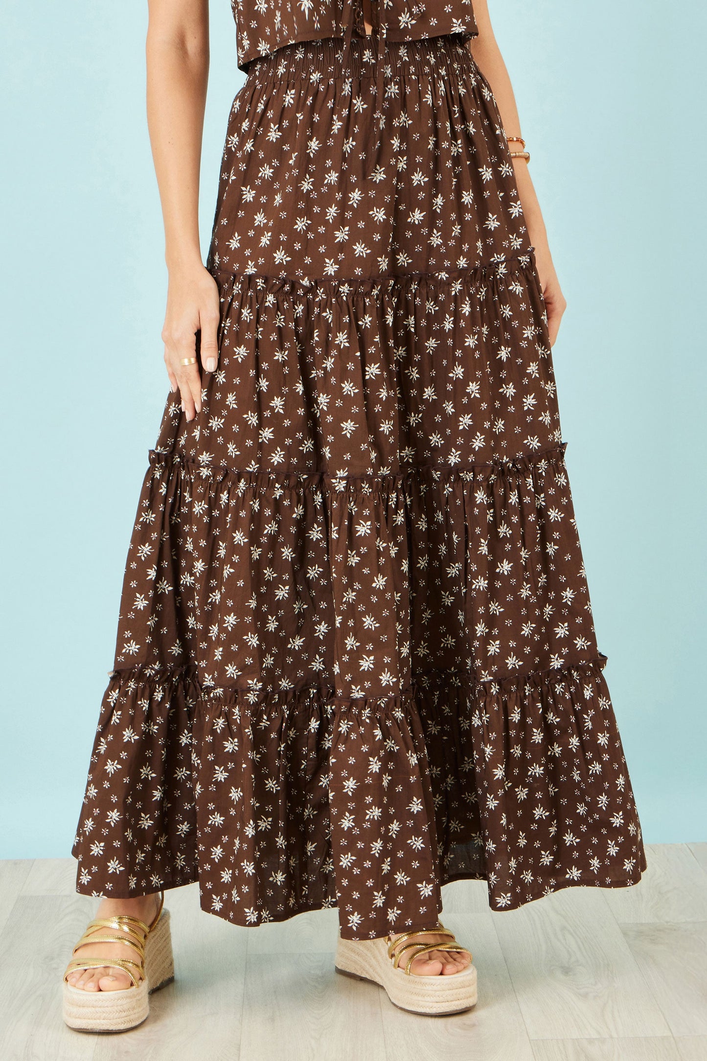 Yumi Brown Daisy Print Maxi Skirt