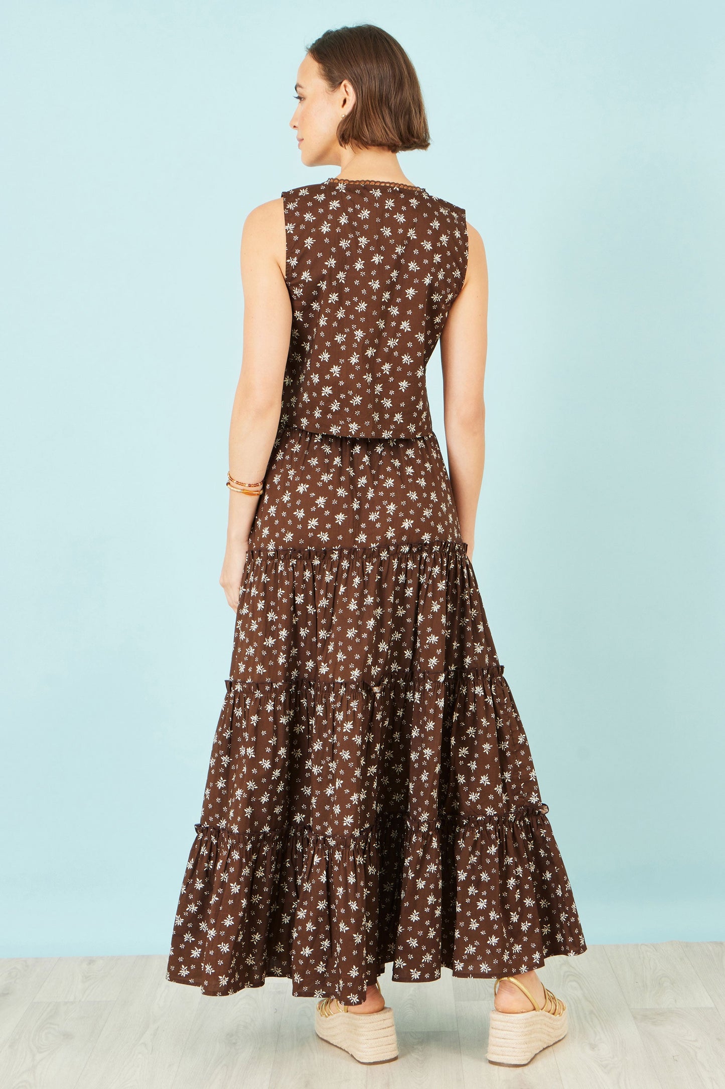 Yumi Brown Daisy Print Maxi Skirt